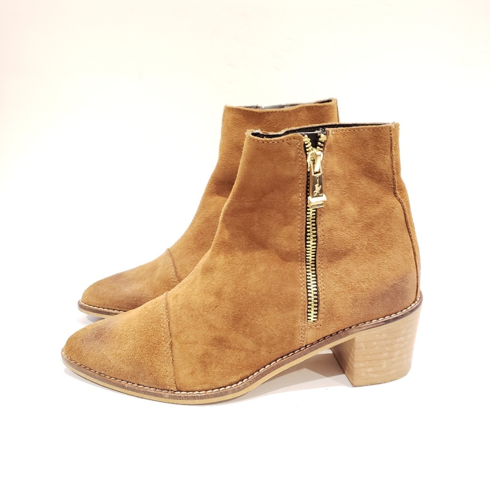 Report Signature Jackal Suede Bootie Brown Suede size 7.5 womens tan